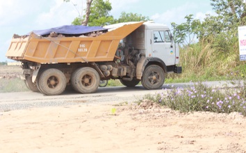 Xử lý nghiêm xe tải chở đất “tung hoành” trên QL Nam Sông Hậu